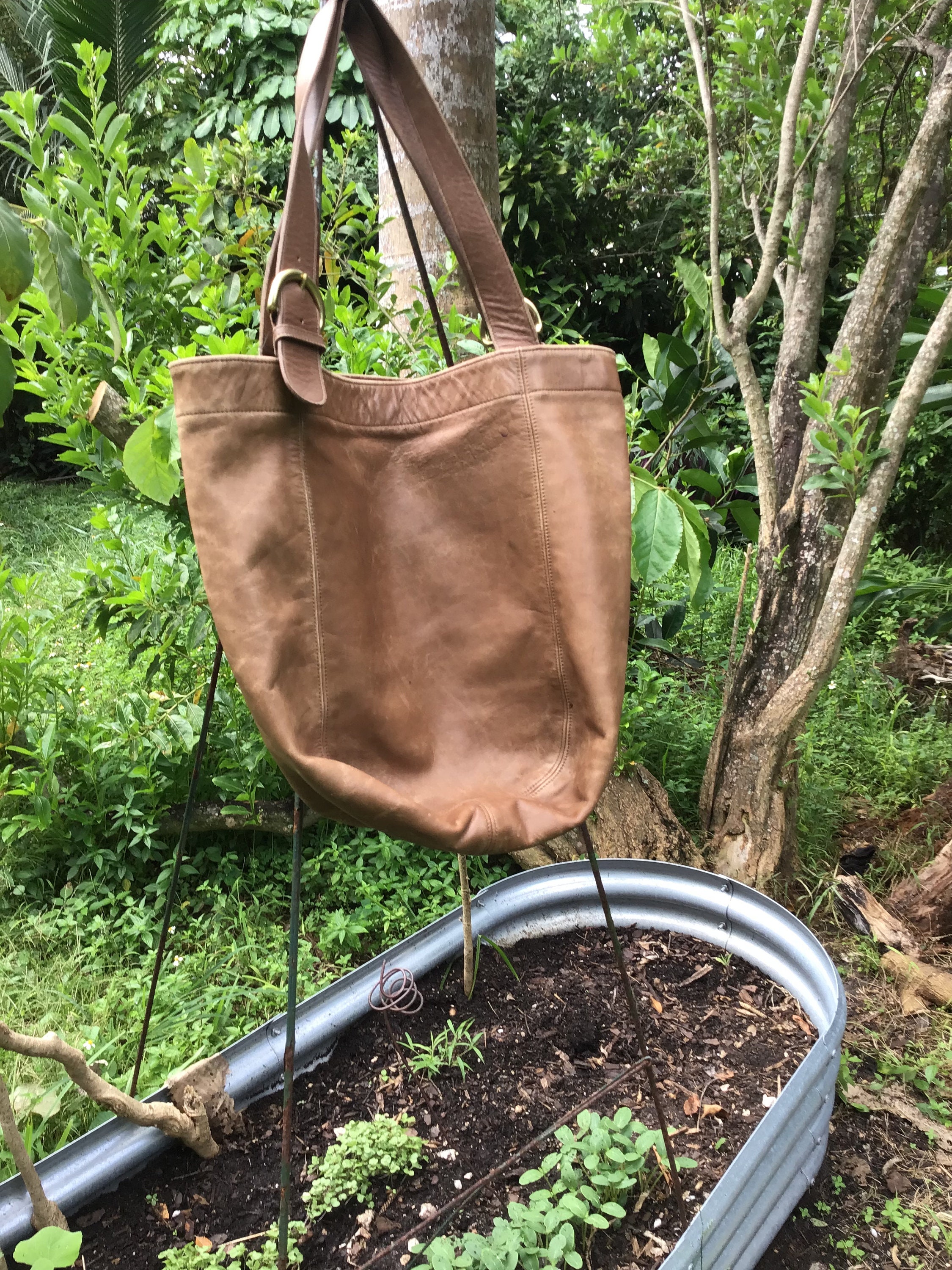 90’s OLD COACH TOTEBAG Vintage 90's Coach Dark Brown Leather Soho Zip Tote Shoulder
