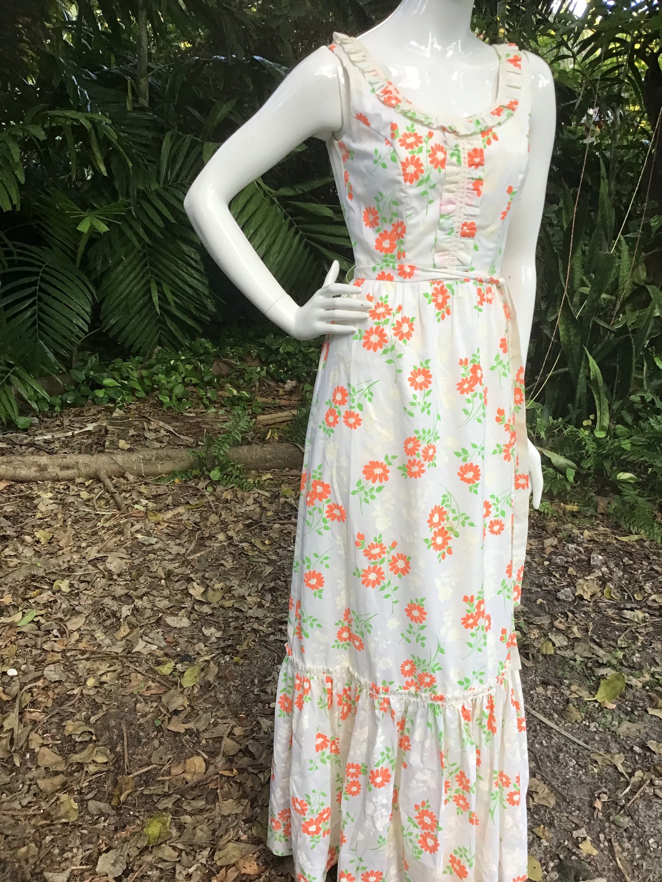 vintage empire line dress Modest Vintage Style Empire Waist Long Sleeves Lace Dress Formal Evening Gown Prom Dress X027 Size 16 / White