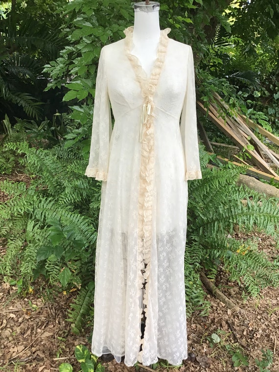 Vintage Merle Norman robe 1960s - image 3