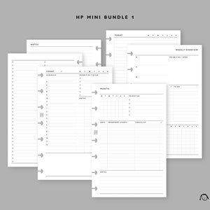 Może przedstawiać: Zestaw drukowanych stron planera do mini Happy Planner. Strony zawierają kalendarz miesięczny, tygodniowy przegląd, harmonogram dzienny i strony z notatkami. Strony są czarno-białe i mają prosty projekt.