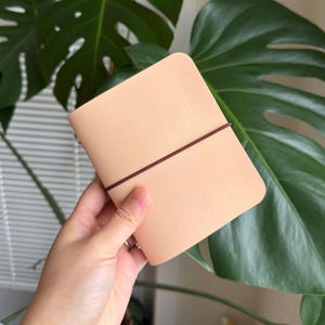 Ready to ship A8 Mini5 20mm mm(Pebbled Natural & Natural Sand) / handmade leather planner cover / 2026 Refillable Planner Cover