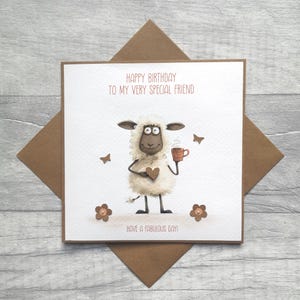 Carte d'anniversaire personnalisée avec un mouton mignon tenant une tasse, carte d'anniversaire de mouton pour elle, lui, ami spécial, maman, fille, carte de mouton mignon