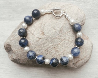 Sodalite and Pearl Beads Bracelet, Gemstone Jewellery, Stretchy or Toggle Clasp Gemstone Bracelet, Made to Order Bracelet, Gifts for Her