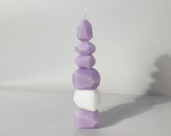 SONDER S - Asymmetrische Kerze Skulptur I violett pastel - white I modern
