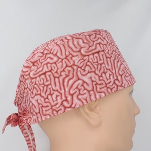 Brains Men&#39;s Scrub, Neurologische Kappe, Men&#39;s OP Cap, Medizinische Kappe, Doktorkappe.   Genieße KOSTENLOSEN Versand, wenn du 35 Dollar oder mehr ausgibst!