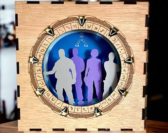 Luz nocturna LED con caja de luz de madera - Stargate SG-1 [Personalizable]