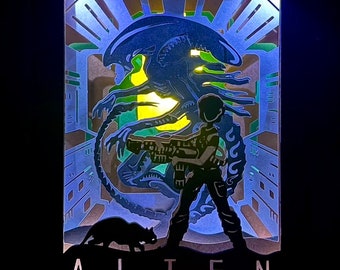 Luz nocturna LED con caja de luz de madera - Alien [Personalizable]