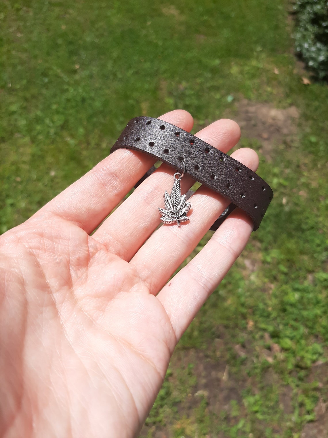 Brown Leather Pot Bracelet Marijuana Bracelet Weed Charm Etsy.de
