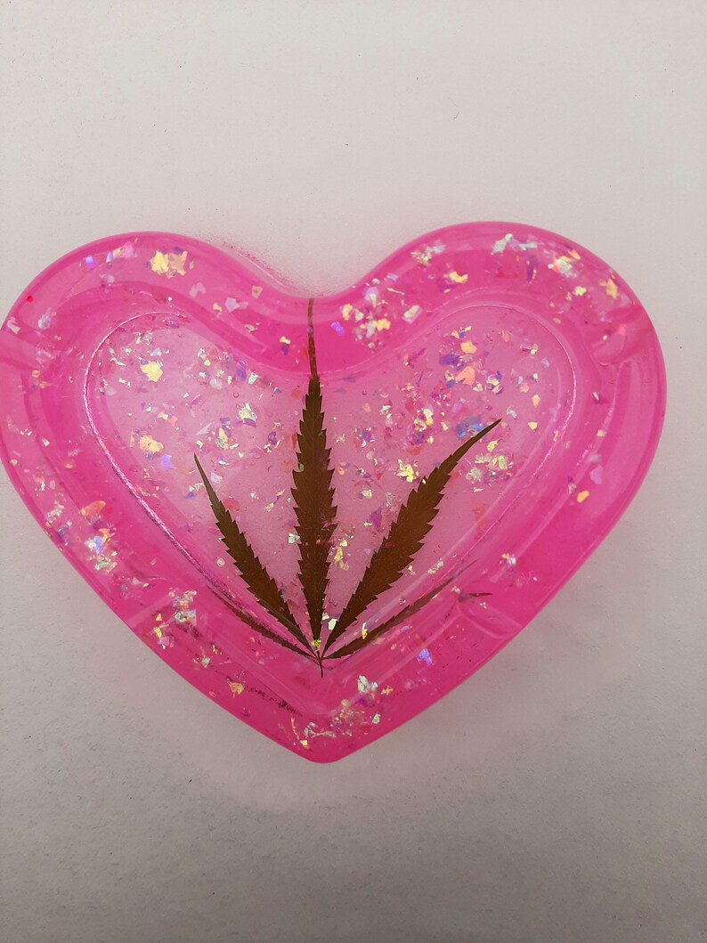 Resin Weed Heart Ash Tray / Pink Glittery Ashtray / Weed / Etsy UK