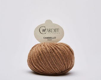 Luxury Undyed Camel Wool Yarn: Soft Bactrian Fiber for Knitting