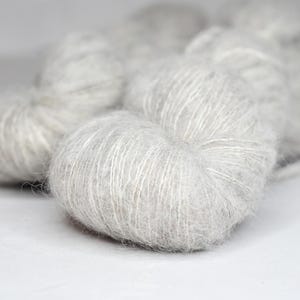 Natural Undyed Fingering Yarn – Yak, Alpaca, Merino and Silk Blend – Luxuriously Soft & Warm Natural Fibers – 50g/400m