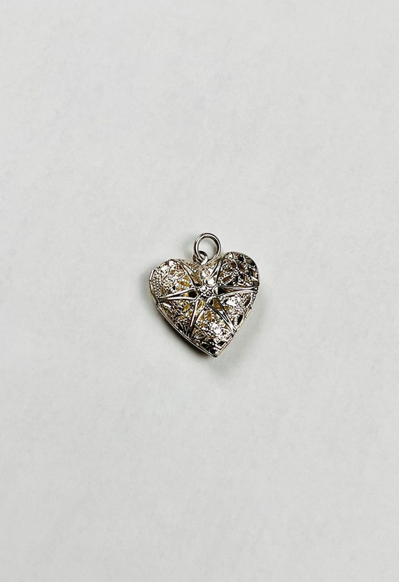 Vintage Sterling Silver Filigree Heart Locket Pend