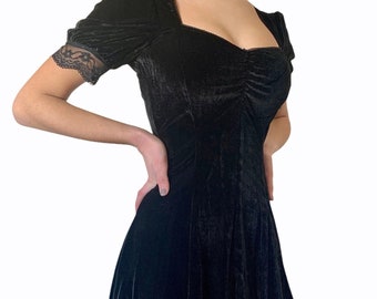 NEW Black Velvet Goth Sweetheart Dress