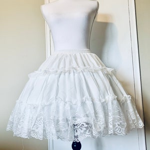 Jupe jupon Lolita à créoles blanche New
