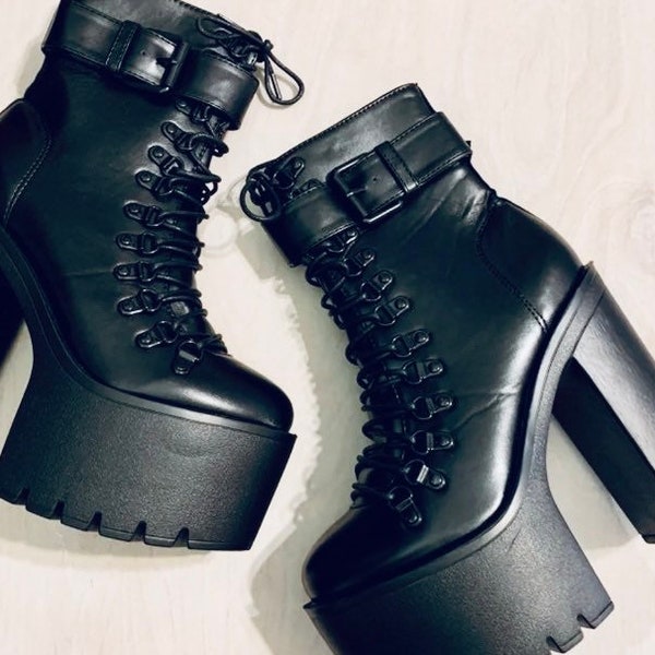 NOUVEAU Bottines à plateforme en similicuir noir