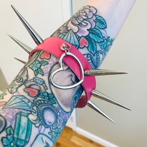 NEW Genuine Spike Leather Heart Collar Choker