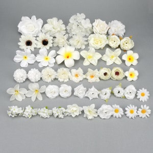 Set combinato di fiori artificiali bianchi da 47 pezzi/testa di fiore di seta sfusa da 4-12 cm, kit di fiori artigianali fai-da-te per decorazioni per baby shower di nozze, fiori finti
