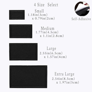 Op de afbeelding: Zwarte zelfklevende patches in vier maten: Klein (3cm x 2cm), Medium (4.5cm x 2.8cm), Groot (6.5cm x 4cm) en Extra Groot (8.5cm x 5cm). De afbeelding bevat maatdetails in inches en centimeters.