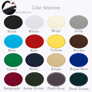 Può includere: Una selezione di toppe ovali autoadesive in vari colori, tra cui nero, bianco, beige, grigio, blu, rosso, giallo, marrone, verde, blu navy, kaki, blu reale, bordeaux, verde militare, grigio scuro e verde scuro. Il testo "Color Selection" è in alto.