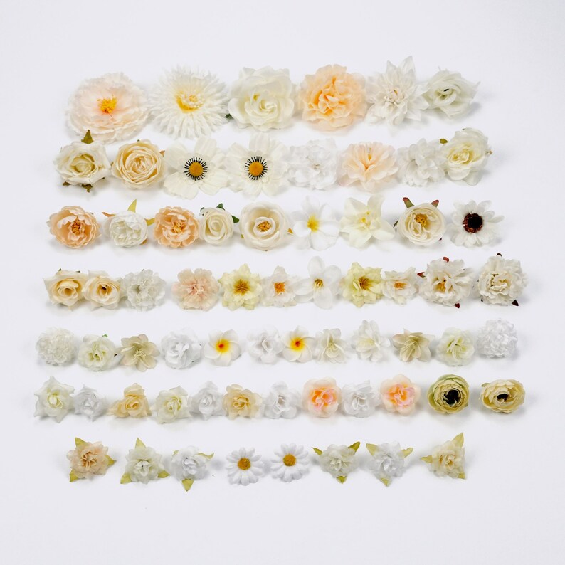 Ensemble combiné de tête de fleur en soie artificielle blanche 66pcs / pack pour bricolage artisanat accessoires 4-12cm fausse fleur guirlande de noël décor de dessert image 1