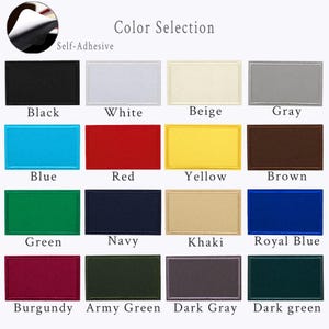Op de afbeelding: Een selectie van zelfklevende patches in verschillende kleuren, waaronder zwart, wit, beige, grijs, blauw, rood, geel, bruin, groen, marine, kaki, koningsblauw, bordeaux, legergroen, donkergrijs en donkergroen. De tekst "Color Selection" staat bovenaan.