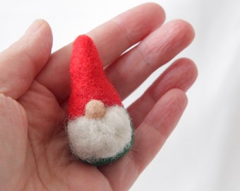 Felt Gonk Pin, Gnome Pin, Elf Brooch, Gonk Broach, Tomte Badge, Nisse Pin, Gift for Friend, Small Gift Ideas