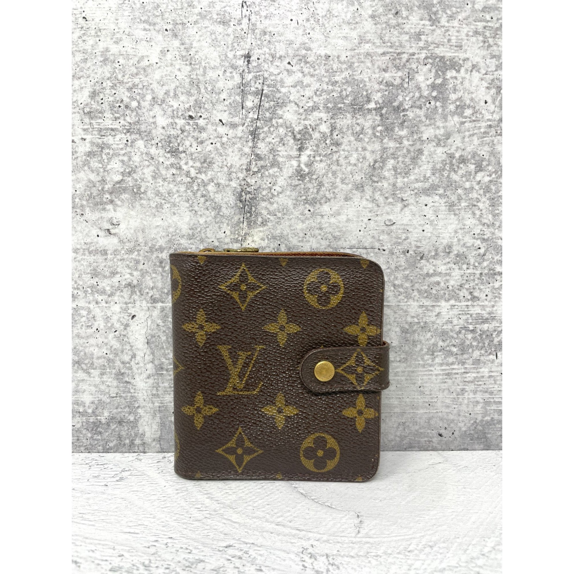 lv zip wallet small