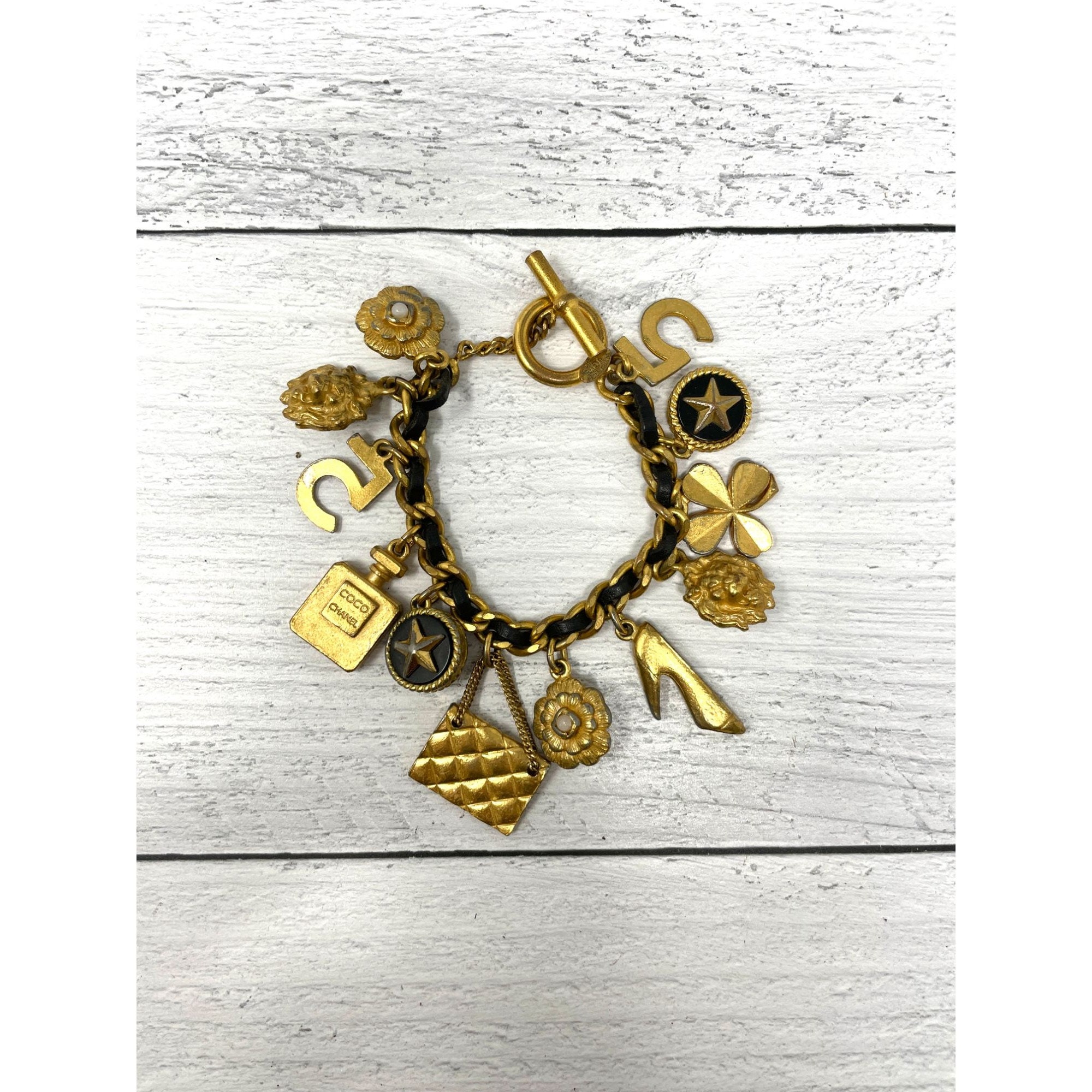 Charm bracelet chanel - Etsy 日本 Charm bracelet chanel - Etsy 日本