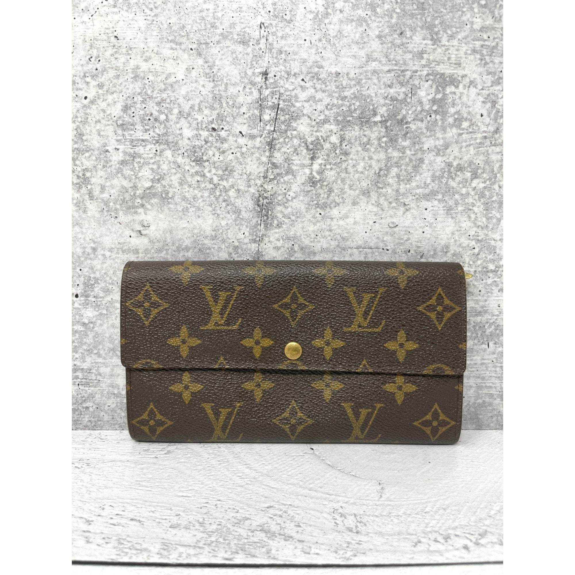 Louis Vuitton Porte Tresor Monogram Mat International Long Wallet Gold