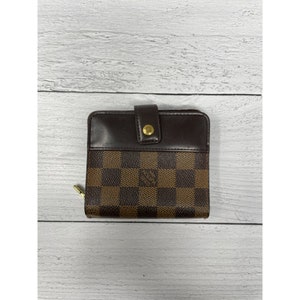 Cartera compacta con cremallera Damier de Louis Vuitton