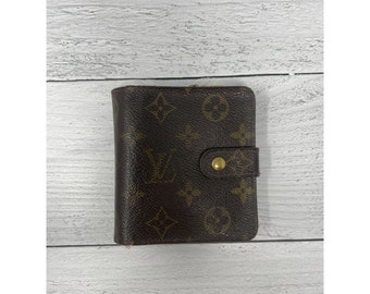 Louis Vuitton Monogram Compact Zippe Wallet