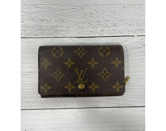 Louis Vuitton Monogram Tresor Wallet Damaged