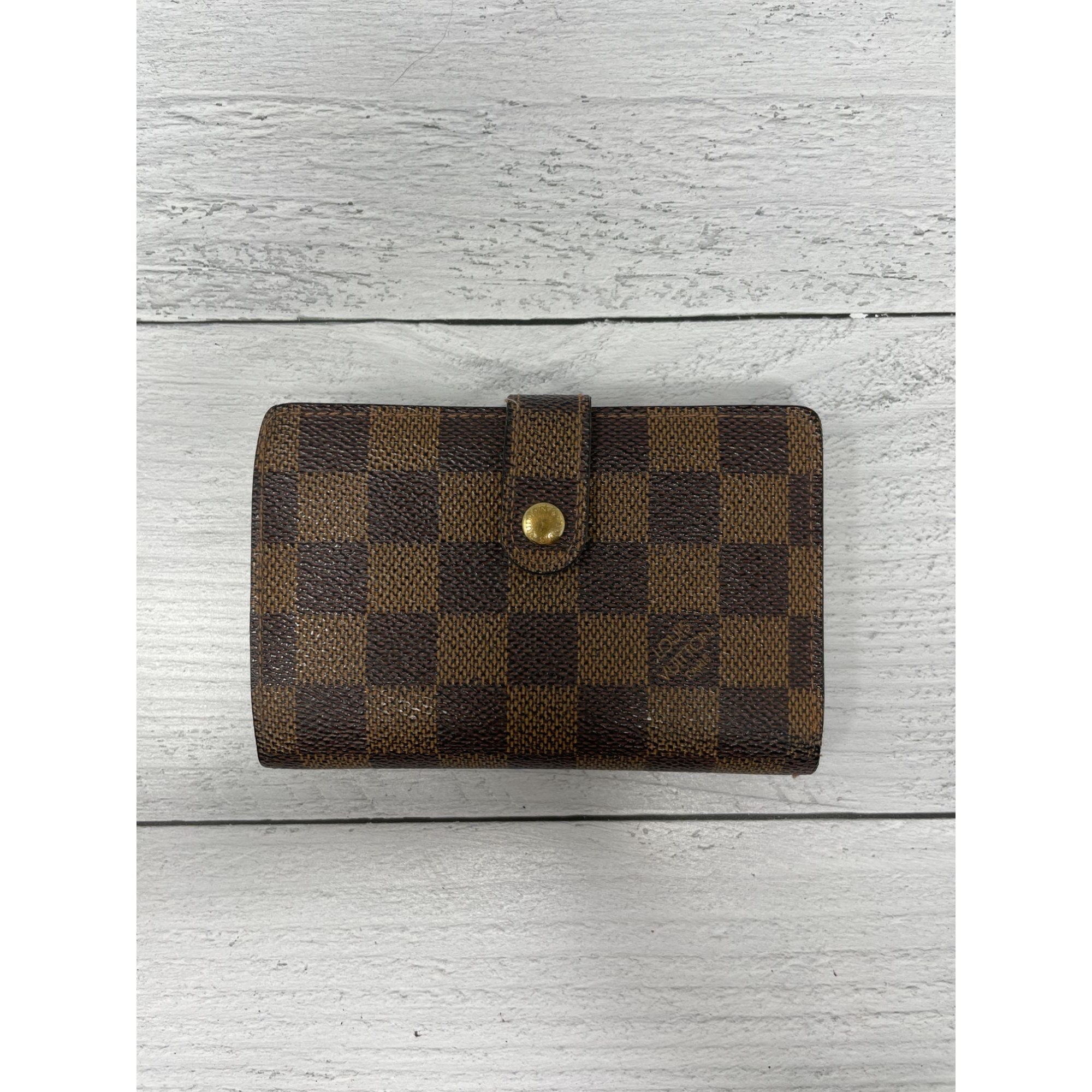 Louis Vuitton  Louis Vuitton Portfolio Document Holder: Lovely Louis  Vuitton Portfolio. With leather edged zipper pocket and LV monogram front.  Folder with pen holders and pockets. Measures 14.5 x 10 with