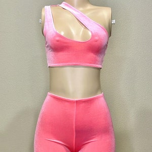 Two piece outfit, summer outfit, pink outfit, shorts set, crop top set, crop top outfit, matching outfit