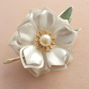 White Enamel Flower Vintage Pin Brooch