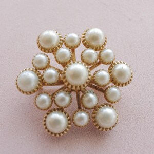 Vintage Gold Tone Faux Pearl Brooch