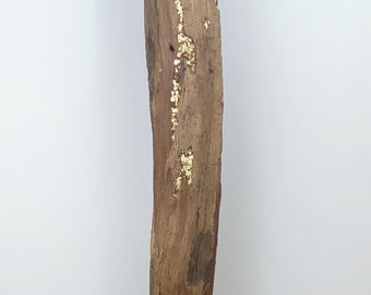 Holzskulptur aus altem Eichenbalken mit Vergoldung