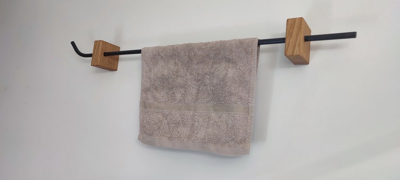 Porte-serviettes moderne en chêne et acier image 4