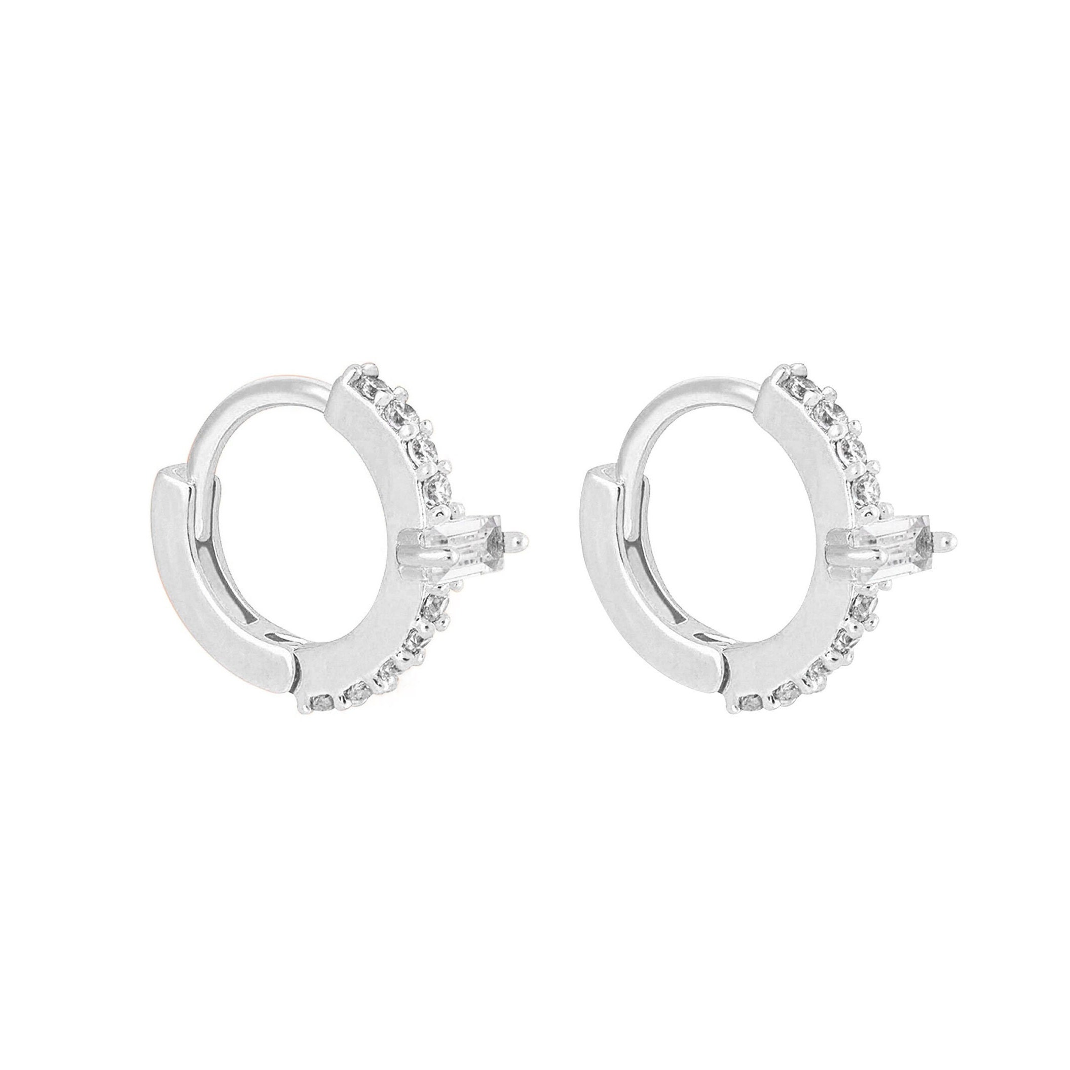 Diamond Helix Hoop,14k Solid Gold Hoops,diamond Huggie Hoop