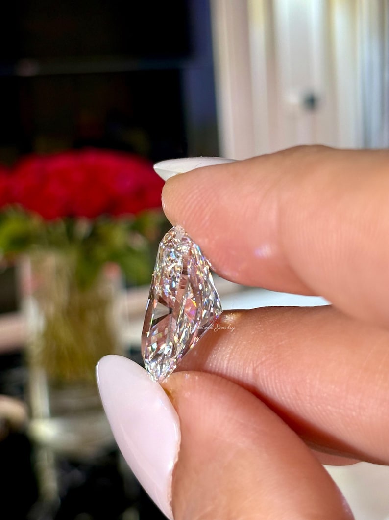 Avlång kuddformad lös diamant, IGI-certifierad lös diamant, 10 karat stor kuddformad diamant för förlovningsring eller specialslipade smycken bild 5