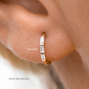 Baguette hoops,huggie hoop earrings,14k solid gold hoop earrings,small gold hoops,mini,tiny hoop earrings•diamond huggies•diamond hoops•8mm