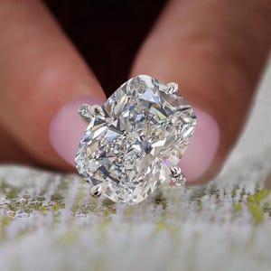 12,5 CT kussengeslepen Moissaniet verlovingsring, verborgen halo, enorm langwerpig kussen Kim Kardashian-beroemdheidsstijl, solitaire kathedraalring