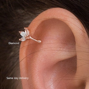 Ear cuff,ear cuff no piercing,14k solid gold ear cuff earrings,fake piercing,cartilage cuff,helix cuff•fake helix piercing•diamond ear cuffs