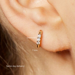 Cartilage earring,cartilage hoop,14k gold huggie earrings,diamond,huggie hoop earrings,small gold hoops•tiny hoops earrings•gold huggies