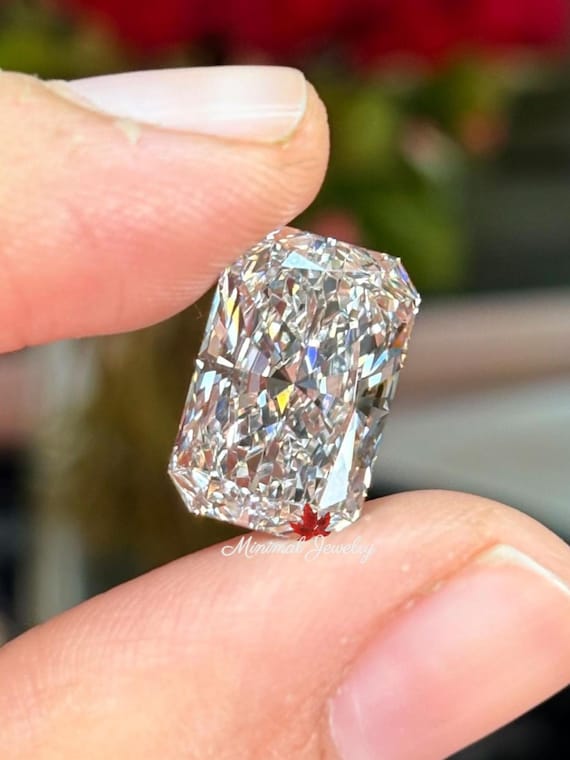 5 Carat Radiant Cut Lab Grown Diamond, IGI Certified Loose Stone
