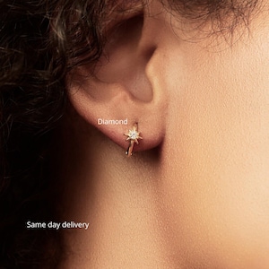 14k solid gold star hoop earrings,starburst earrings,gold huggie earrings,huggie hoop earrings,small mini hoop earrings,tiny gold hoops