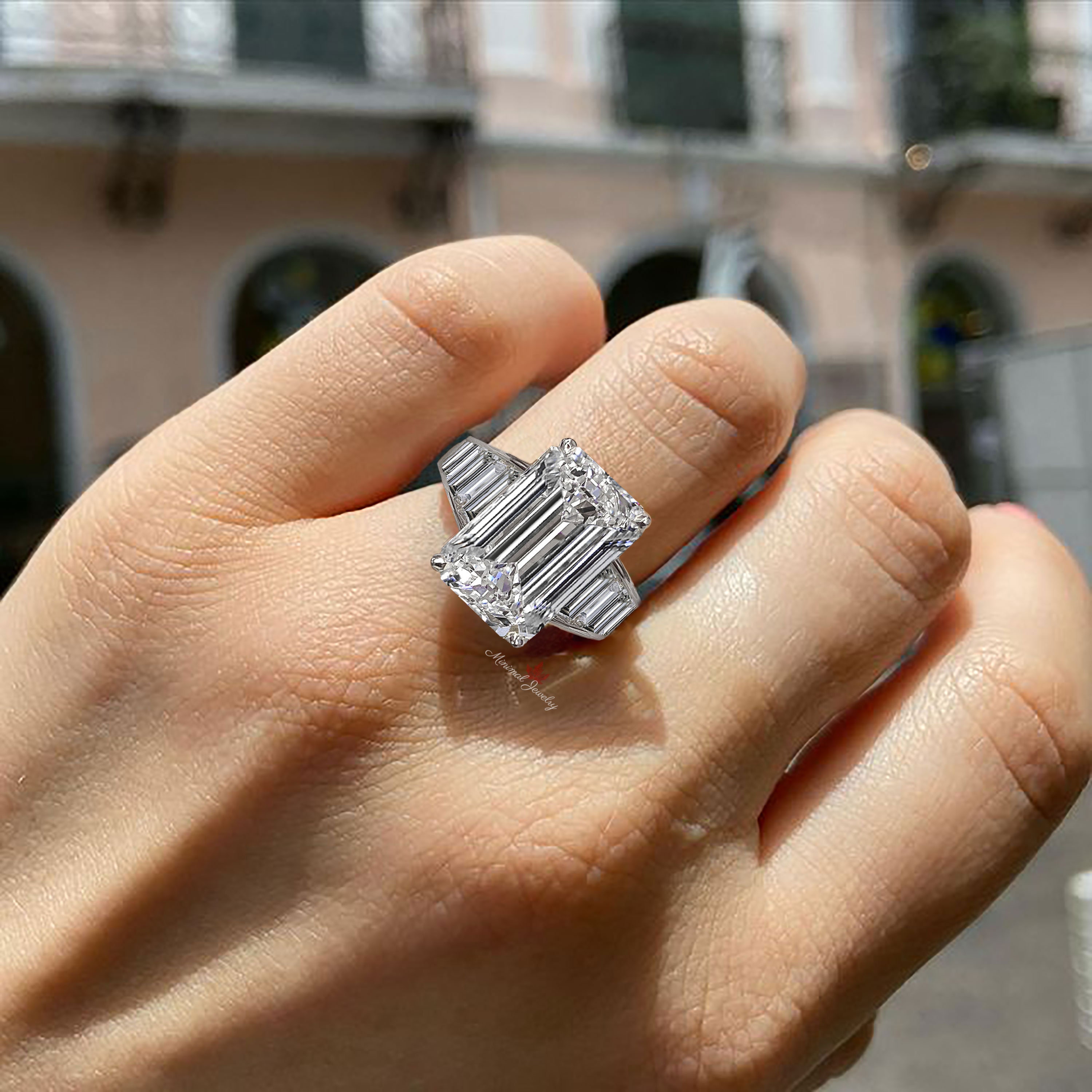 最高級モアサナイト　エメラルドカット　リング8号 8カラットのエメラルドカットモアッサナイト婚約指輪 14Kホワイト
