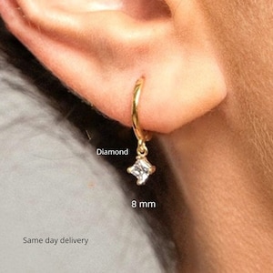 Aros pequeños con dije, aros con diamantes, aros de oro macizo, aros de oro de 14k, aros para cartílago, aros pequeños de oro • Pendientes colgantes