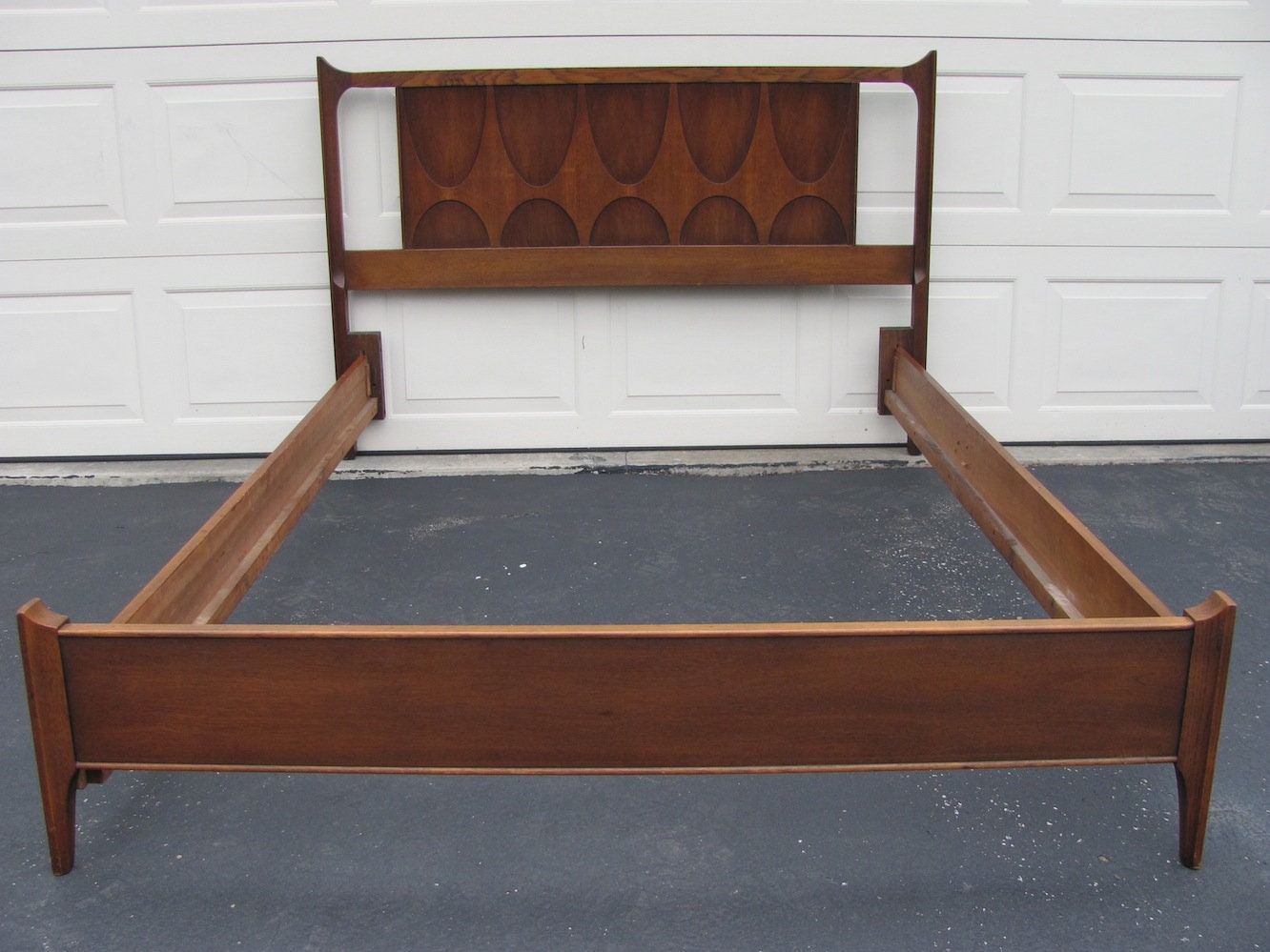 Broyhill brasilia sale bed