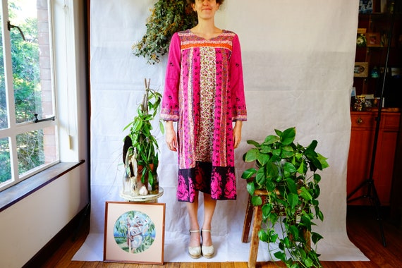 70' Indian Tunic Kaftan, one size hand made vintag
